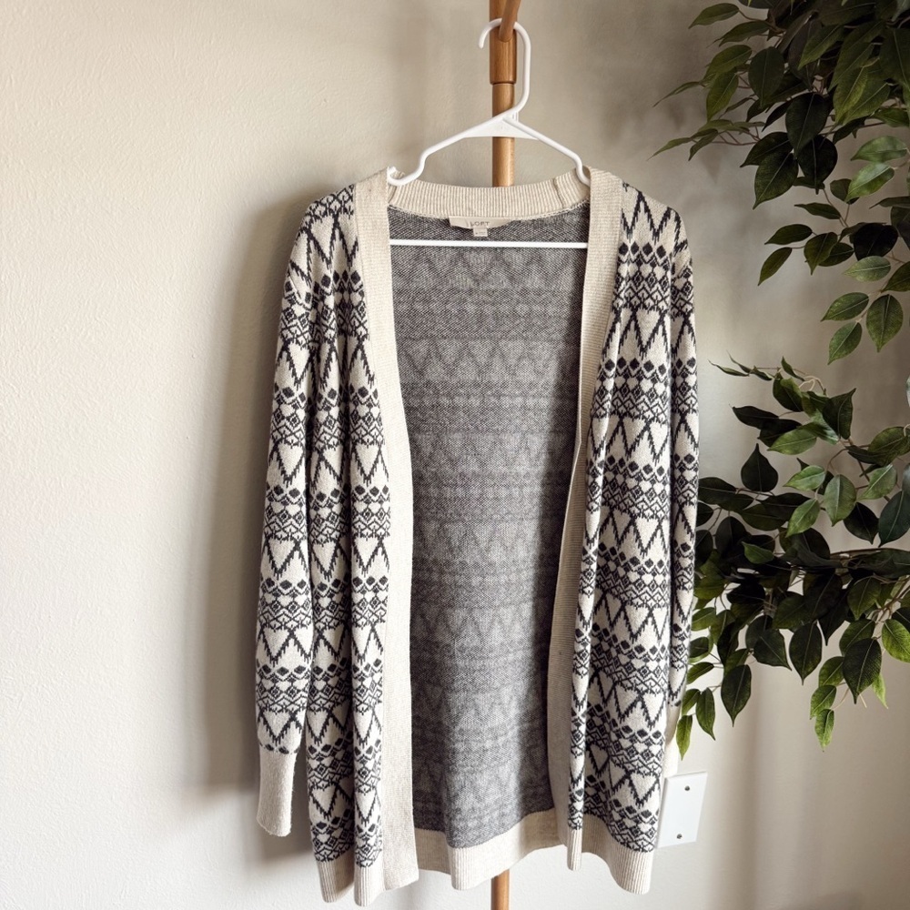 LOFT Gray and Cream Patterned Long Open Cardigan Sweater Women’s Size Medium